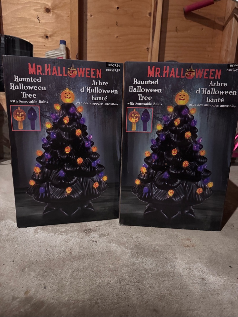 Black & Purple Haunted Halloween Tree